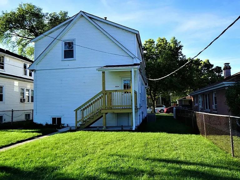 2224 Foster St #1 — Photo 15