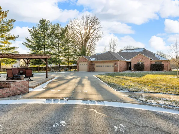 754 Polley Dr, Danville, IN 46122