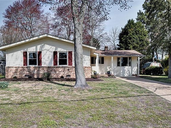 3rd image of 297 Malden Ln