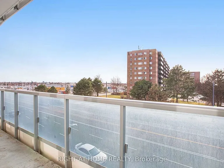 9471 Yonge St #316 — Photo 15