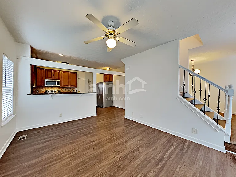 2960 Riverbend Dr — Photo 9