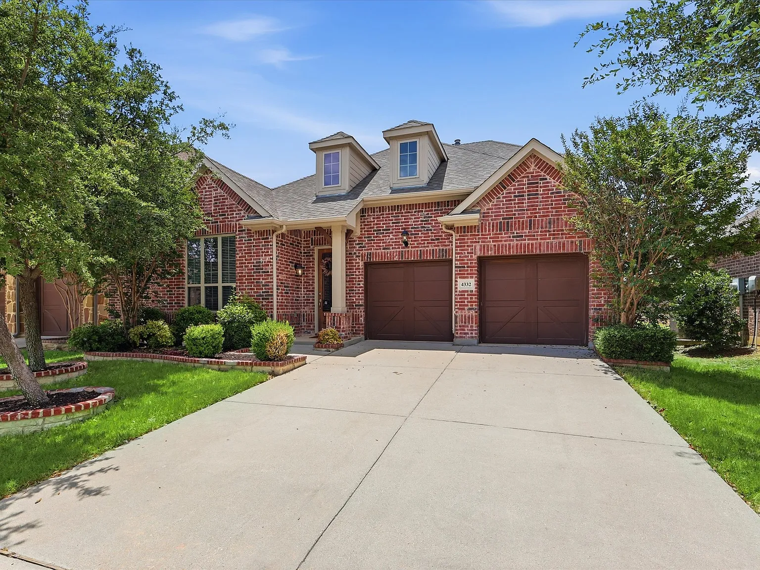 4 bed, 2658 sqft, $3,000 — Photo 3