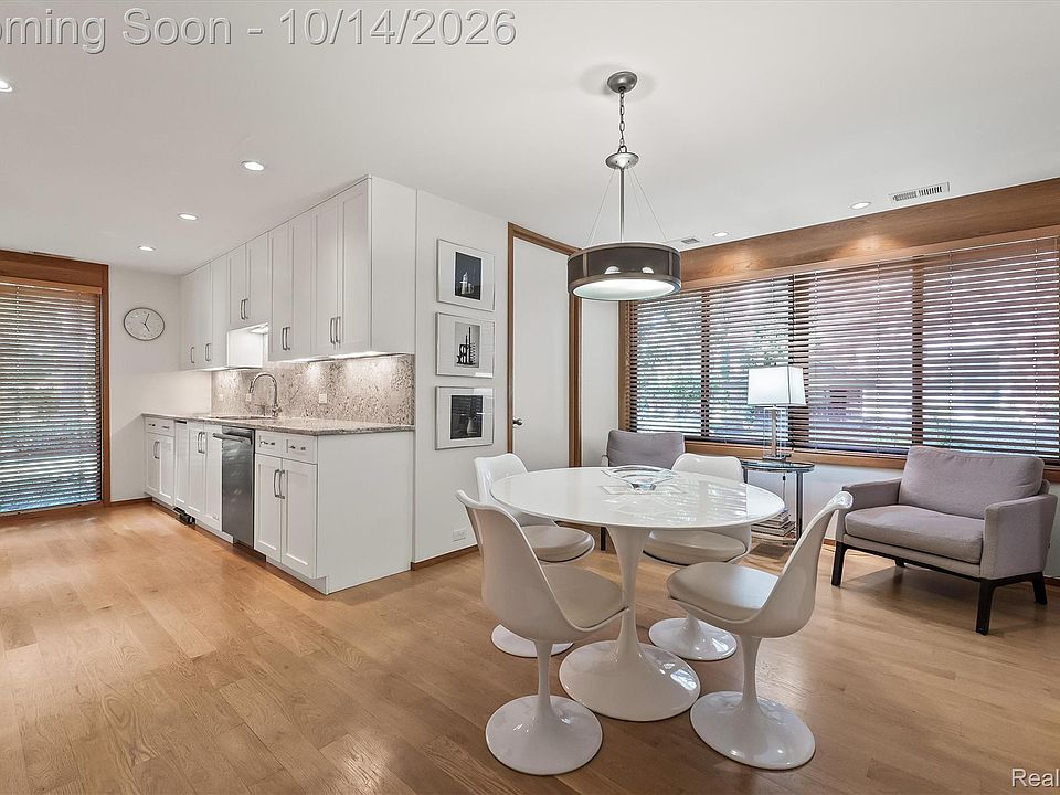 89 Barden Ct, photo 10