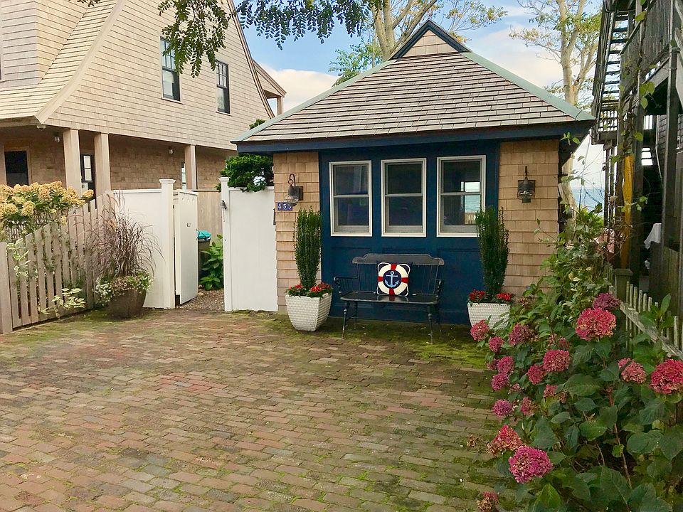 455 Commercial St, Provincetown, MA 02657 Zillow