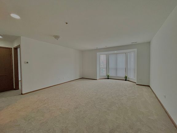 3rd image of 57 E Hattendorf Ave APT 204