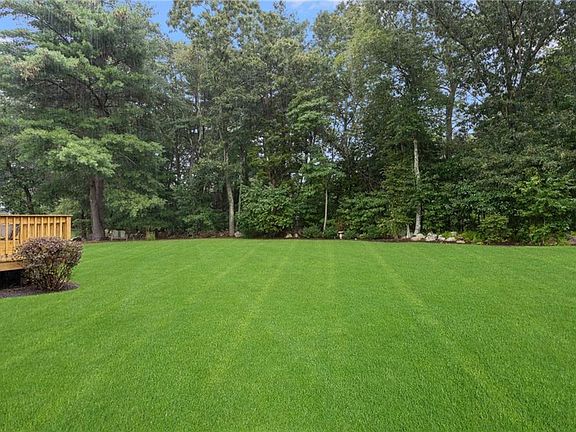 4th image of 109 Fox Hollow Rd