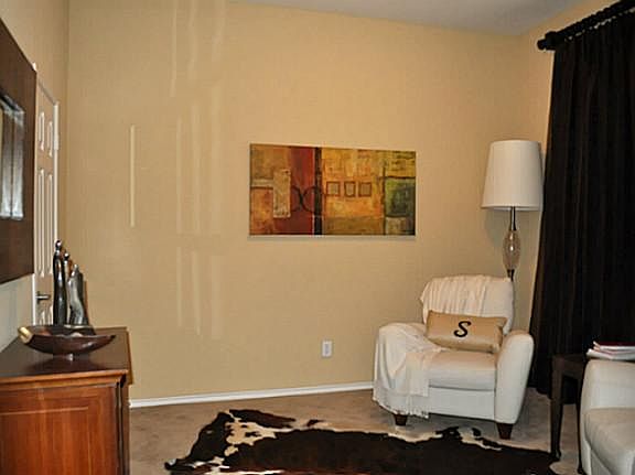 4th image of 7909 Corona Ct