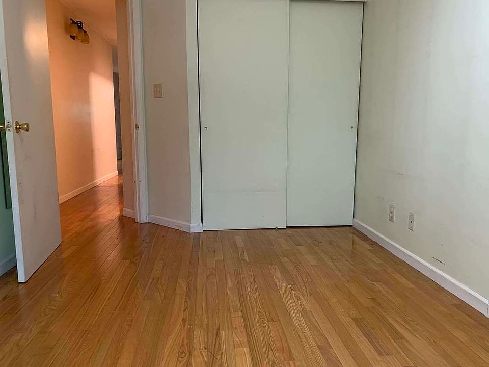 1st image of 45 W 118th St #32