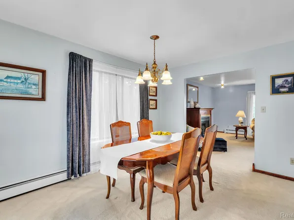 9111 Ray Rd, Gaines, MI 48436