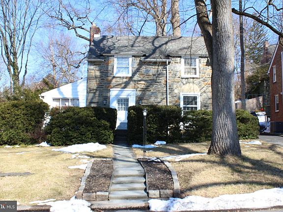 3rd image of 219 Farwood Rd