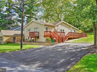 1148 Oyster Mill Rd, Camp Hill, PA 17011