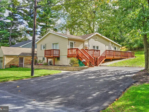 1148 Oyster Mill Rd, Camp Hill, PA 17011