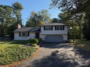 27 Lincoln Cir W, Andover, MA 01810