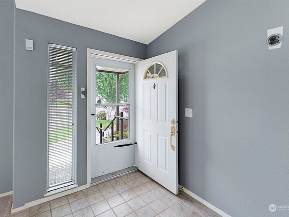 5th image of 1852 Redwood Court