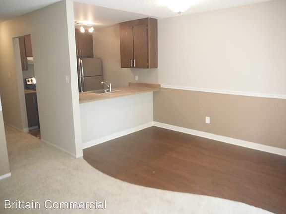 2nd image of 9521 Emerald Park Dr APT 4
