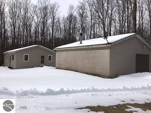 1st image of 3656 Deermont Ln NE