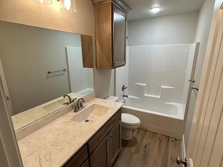 301 Church St — Photo 15