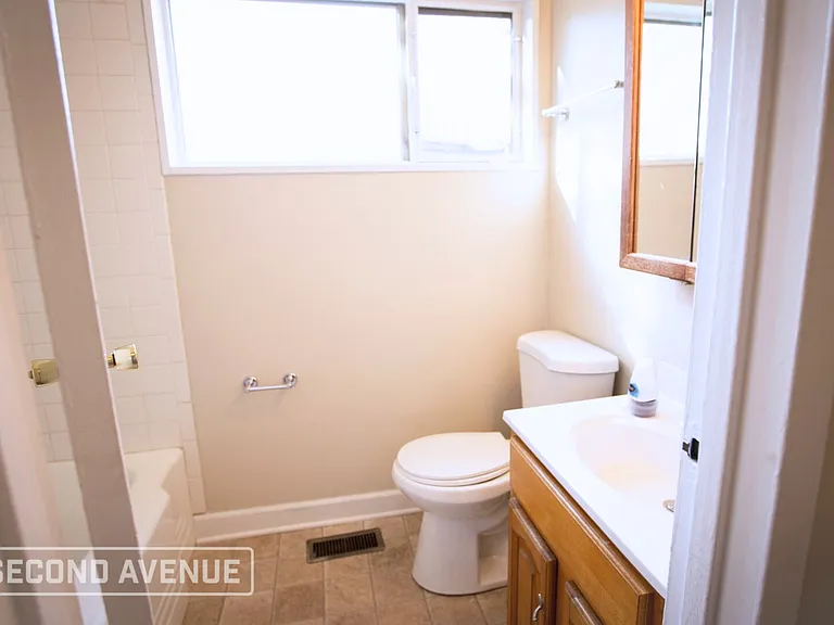 490 Shabbona Dr — Photo 6