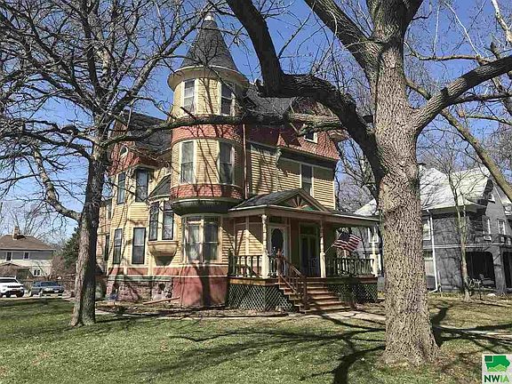 5th image of 1705 Rebecca St