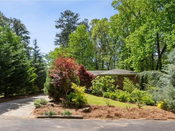 2029 Dover Hill Pl NE, Atlanta, GA 30345