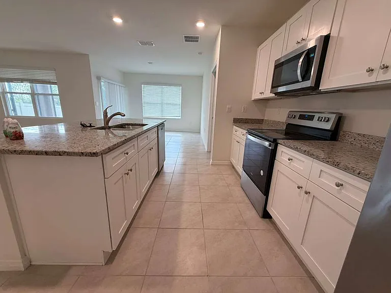 1344 Sugarwood St — Photo 4