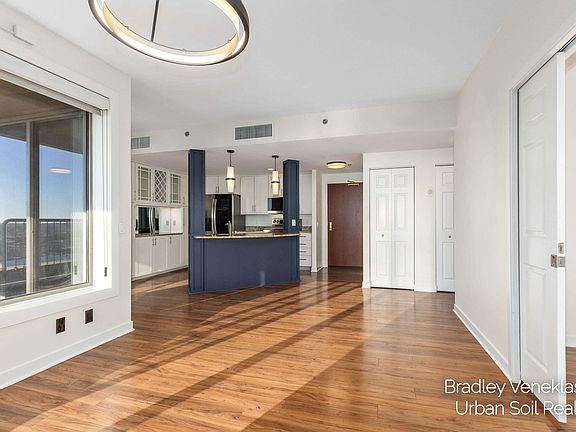 4th image of 104 Campau Cir NW