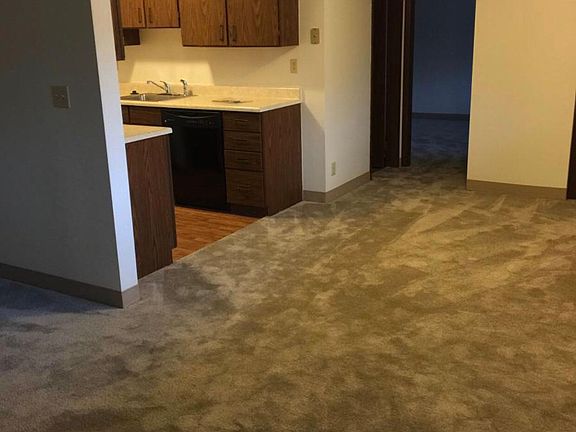 2nd image of 1402 Villa Dr APT C