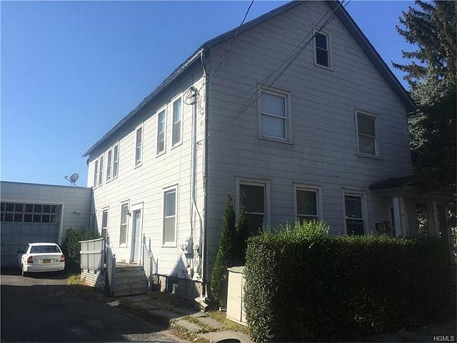 2nd image of 79 Hammond St