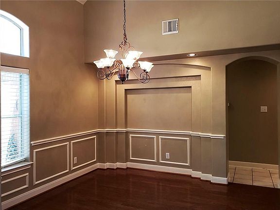 3rd image of 12000 Portobella Dr