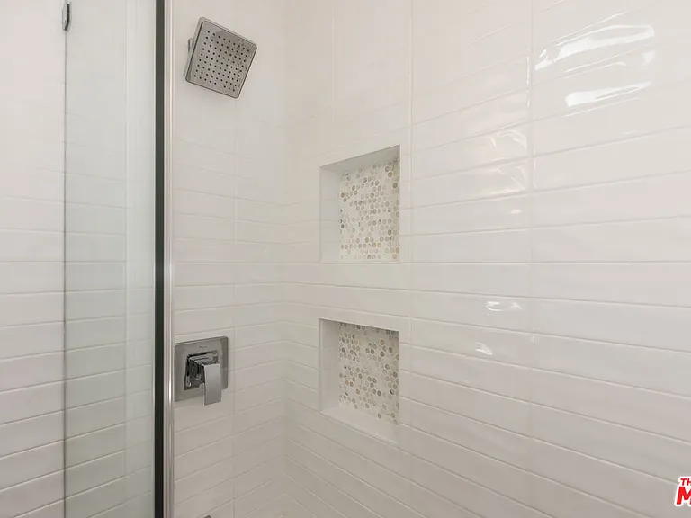 1411 N Harper Ave #6 — Photo 39