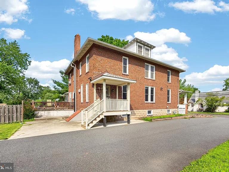 855 N Pleasant View Rd — Photo 6