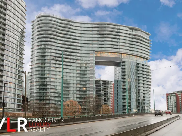 87 Nelson St, Vancouver, BC