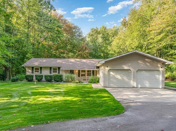 3897 E Johns Ln, Midland, MI 48642