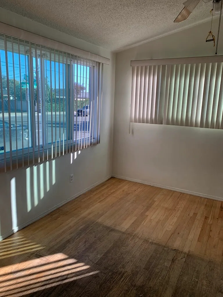 3 bed, $1,100 — Photo 4