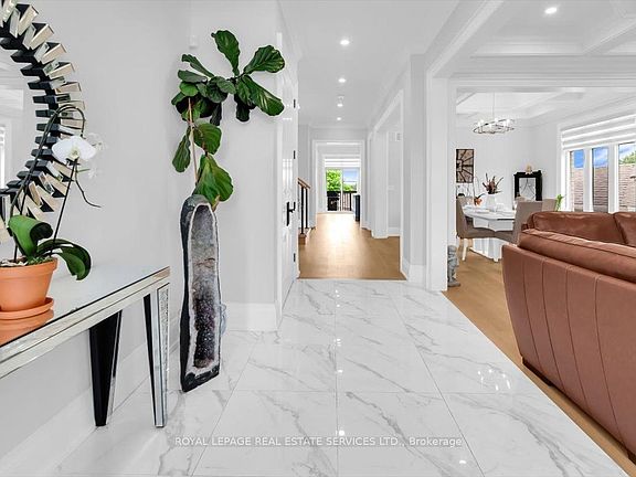 3rd image of 56 Battersea Cres
