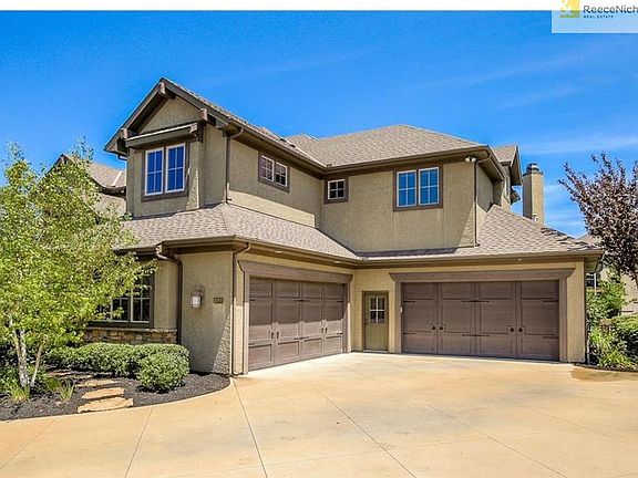 4 Car garage