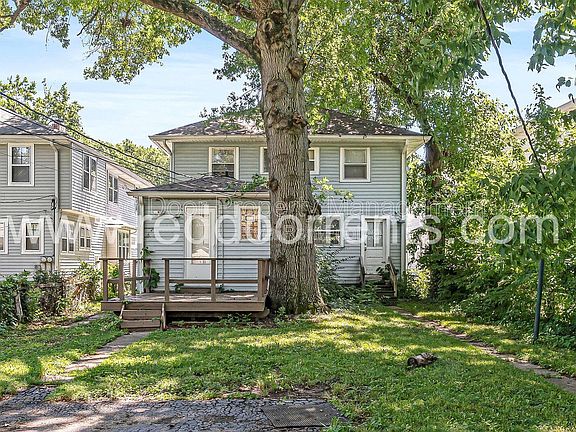 3rd image of 4704 N College Ave