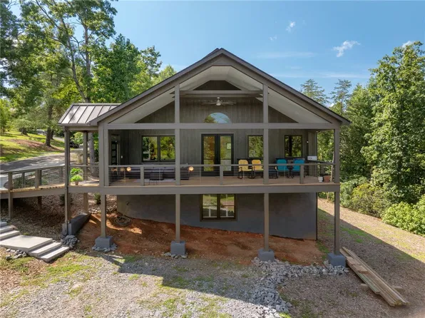 109 Bumsa Pl, Pickens, SC 29671