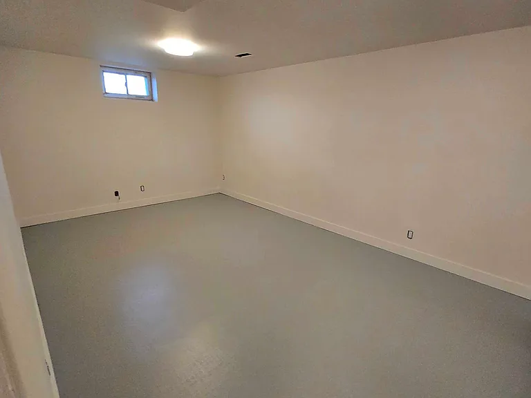 61 Vanier Dr #MAIN LEVEL — Photo 6