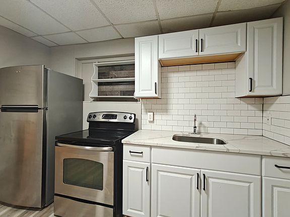 2nd image of 132 S Woodlawn Ave #22