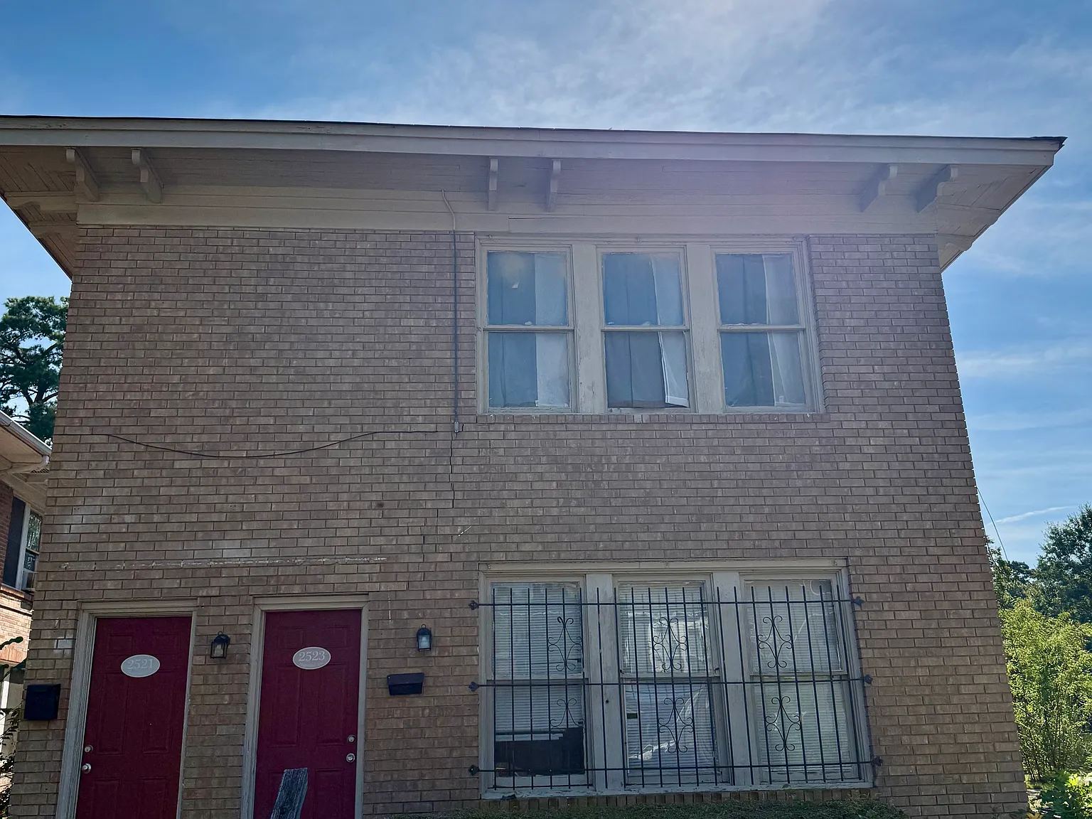 2 bed, 1300 sqft, $825 — Photo 1