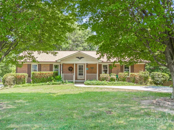 2146 Sheffield Dr, Kannapolis, NC 28083