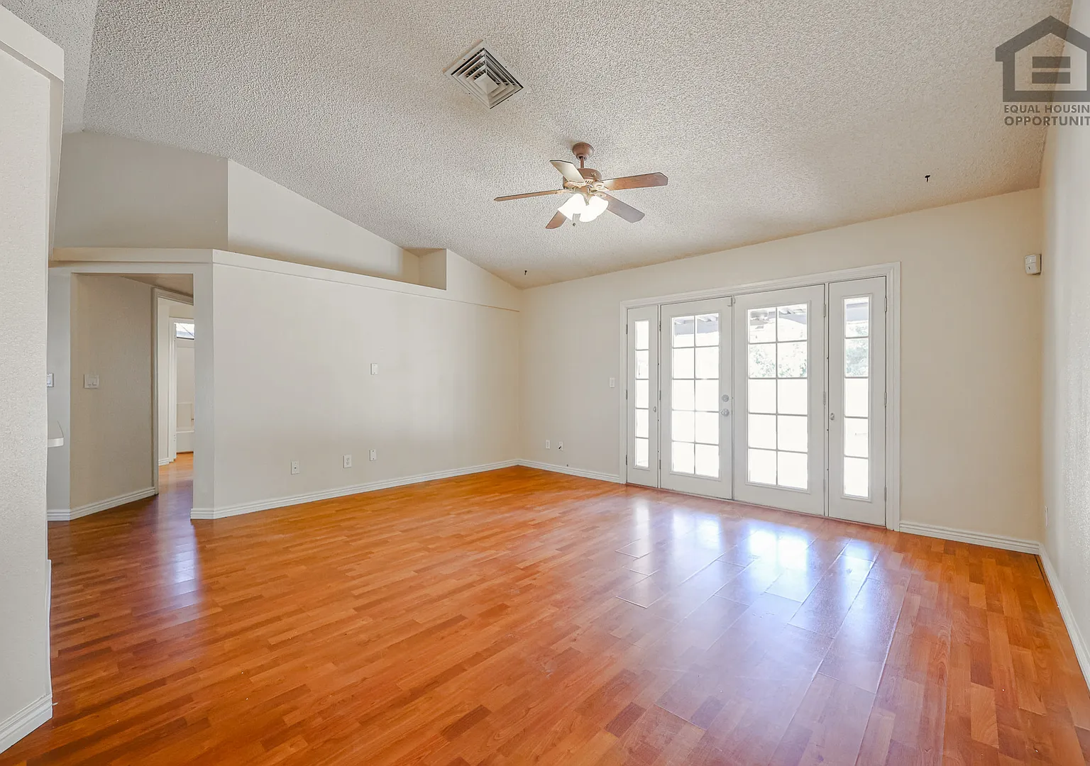 3Bed/2Bath House at 59th Ave/Union Hills! Ready for Immediate Move-In! — Photo 4