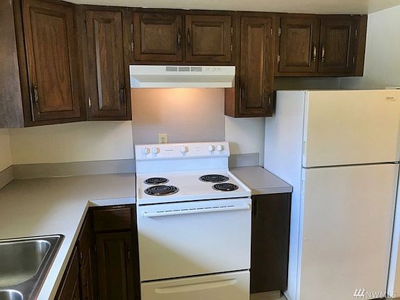 4th image of 11424 Farwest Dr SW