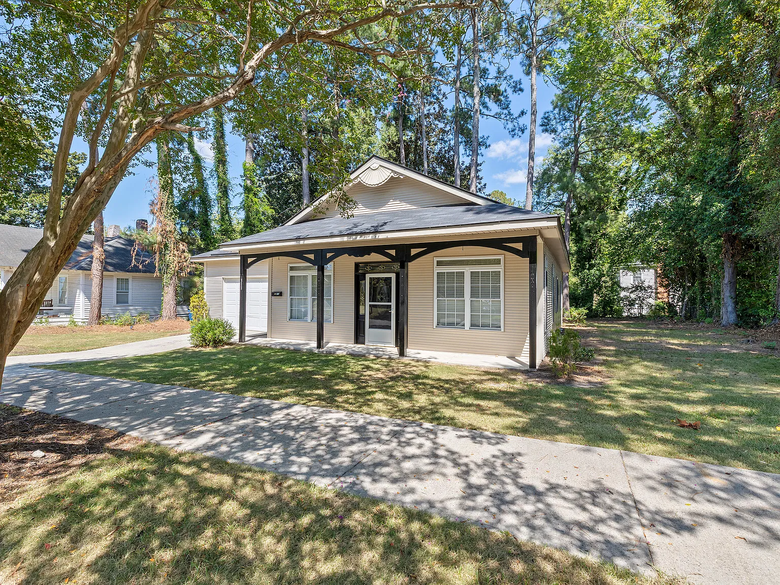 3 bed, $2,000 — Photo 4