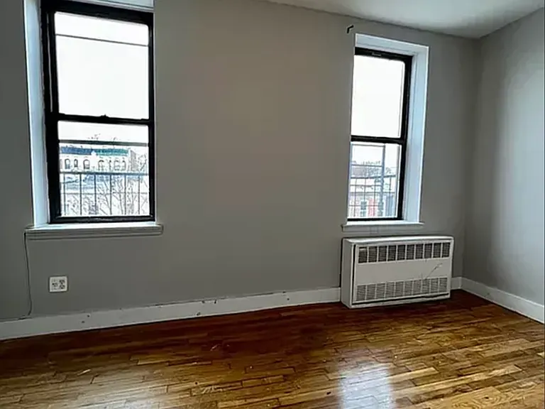 397 Chauncey St #3R — Photo 4