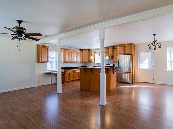 2nd image of 8510 Pensacola Ave