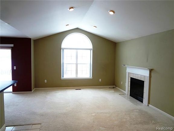 4th image of 15475 Cornell Dr