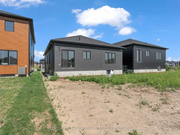 56 Dusenbury Dr, Loyalist, ON K0H 2H0