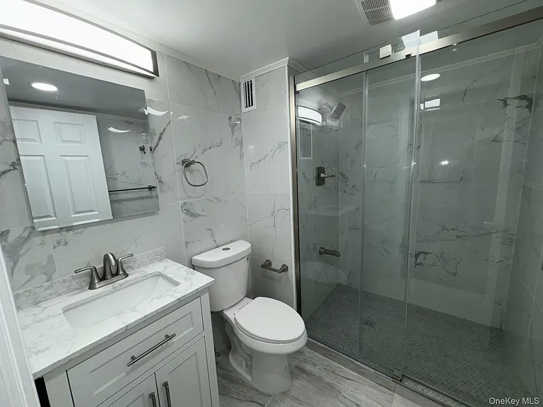 15 Stewart Pl #3D — Photo 22